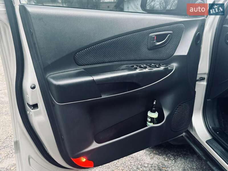 Позашляховик / Кросовер Hyundai Tucson 2008 в Павлограді