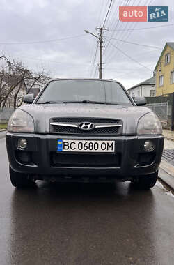 Внедорожник / Кроссовер Hyundai Tucson 2010 в 