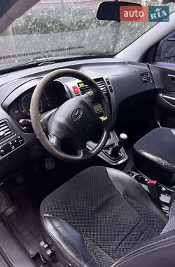 Внедорожник / Кроссовер Hyundai Tucson 2010 в 