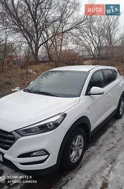 Внедорожник / Кроссовер Hyundai Tucson 2017 в 
