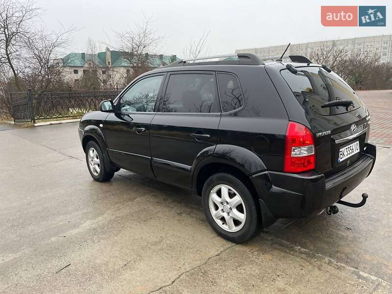 Позашляховик / Кросовер Hyundai Tucson 2009 в Вараші