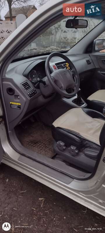 Позашляховик / Кросовер Hyundai Tucson 2007 в Новій Празі