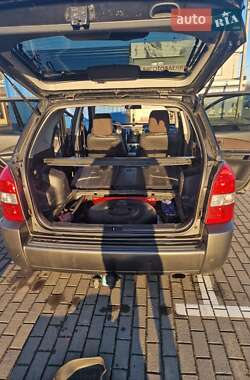 Внедорожник / Кроссовер Hyundai Tucson 2007 в 