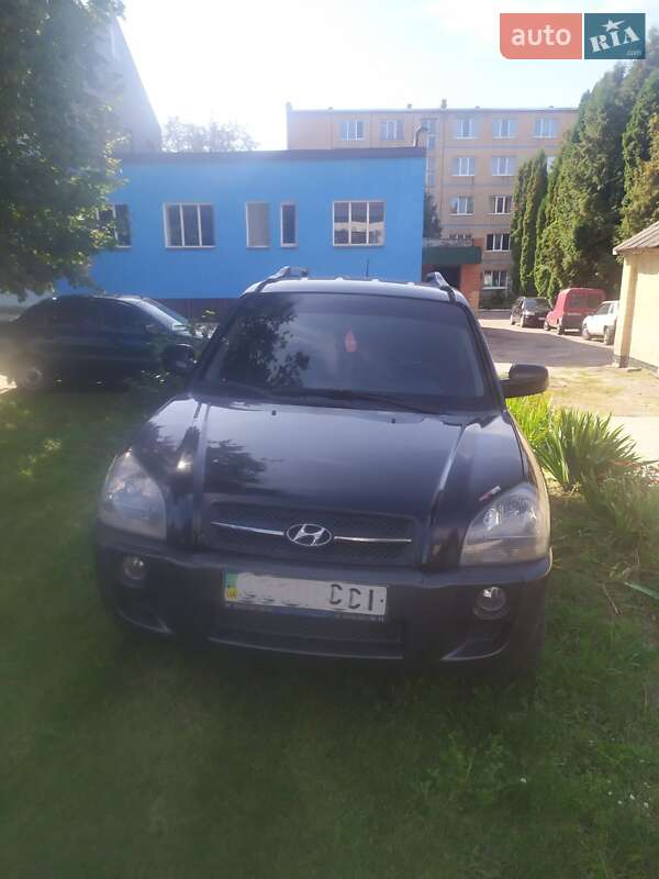 Позашляховик / Кросовер Hyundai Tucson 2007 в Ромнах фото 7 Позашляховик / Кросовер Hyundai Tucson 2007 в Ромнах