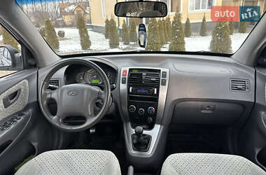 Внедорожник / Кроссовер Hyundai Tucson 2004 в Черновцах