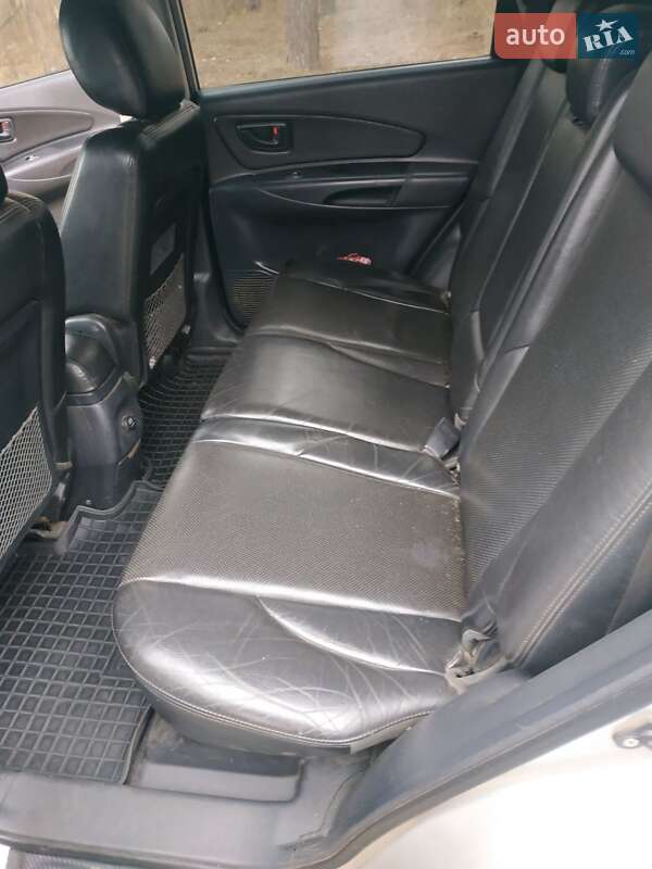 Внедорожник / Кроссовер Hyundai Tucson 2008 в Ромнах