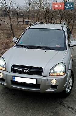 Внедорожник / Кроссовер Hyundai Tucson 2009 в 