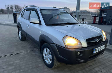 Внедорожник / Кроссовер Hyundai Tucson 2009 в 