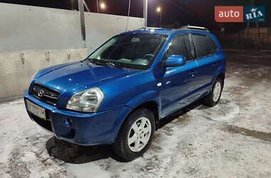 Внедорожник / Кроссовер Hyundai Tucson 2006 в 