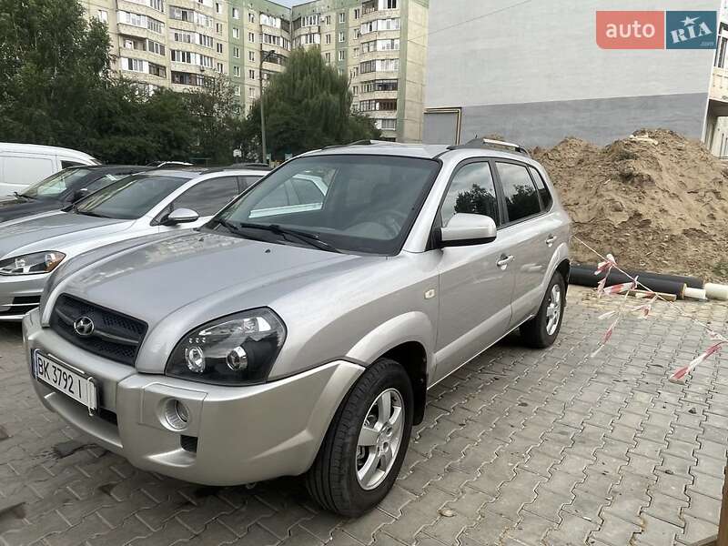 Позашляховик / Кросовер Hyundai Tucson 2005 в Луцьку