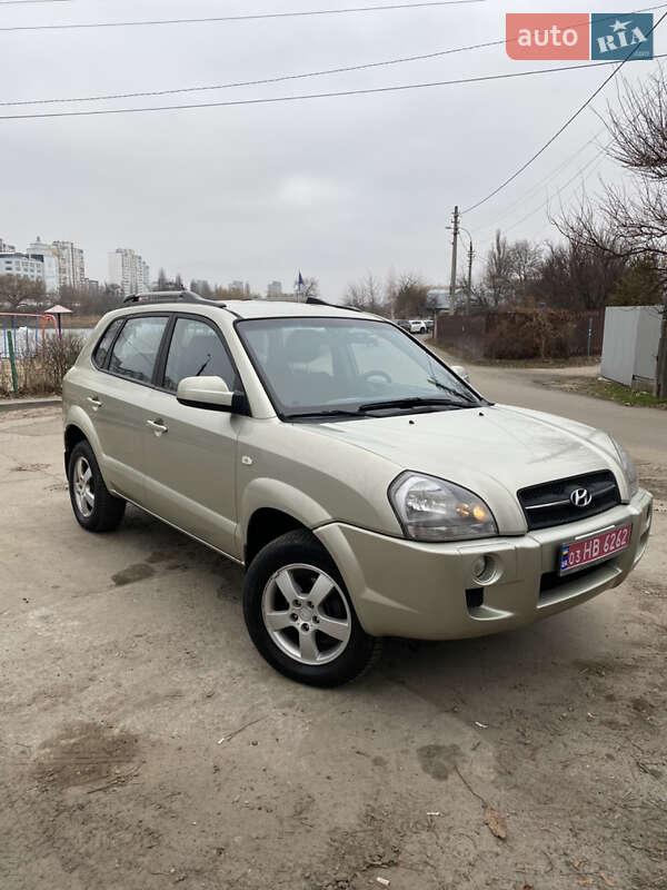 Позашляховик / Кросовер Hyundai Tucson 2007 в Києві