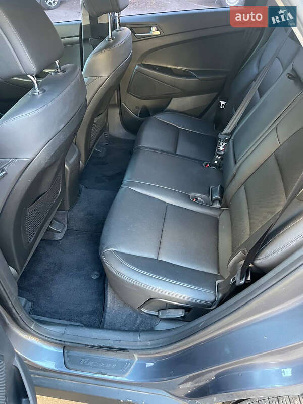 Позашляховик / Кросовер Hyundai Tucson 2016 в Житомирі