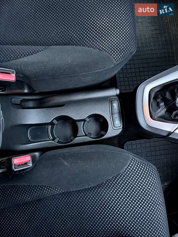 Внедорожник / Кроссовер Hyundai Tucson 2006 в Черновцах фото 7 Внедорожник / Кроссовер Hyundai Tucson 2006 в Черновцах