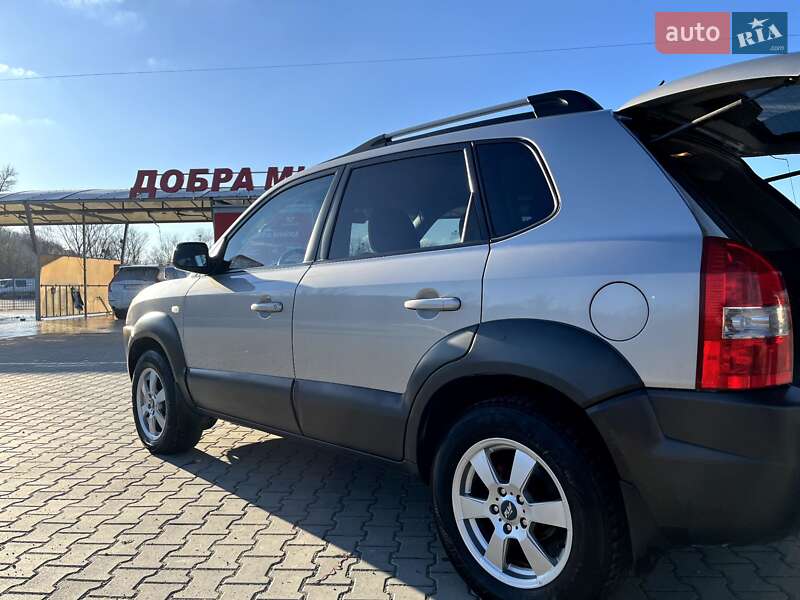 Внедорожник / Кроссовер Hyundai Tucson 2006 в Черновцах фото 2 Внедорожник / Кроссовер Hyundai Tucson 2006 в Черновцах