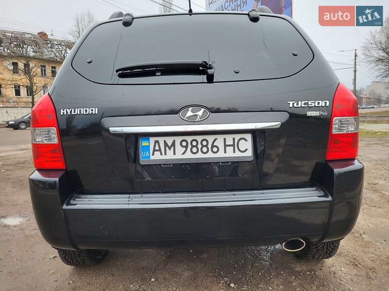 Позашляховик / Кросовер Hyundai Tucson 2009 в Житомирі