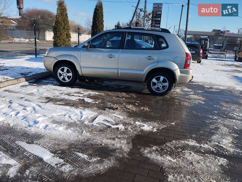 Внедорожник / Кроссовер Hyundai Tucson 2007 в Радомышле