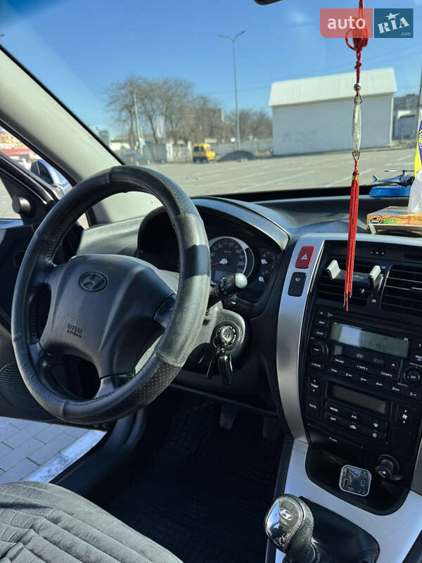 Позашляховик / Кросовер Hyundai Tucson 2006 в Одесі фото 29 Позашляховик / Кросовер Hyundai Tucson 2006 в Одесі