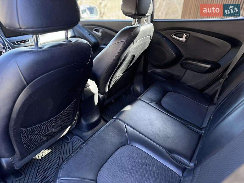 Внедорожник / Кроссовер Hyundai Tucson 2012 в Яремче