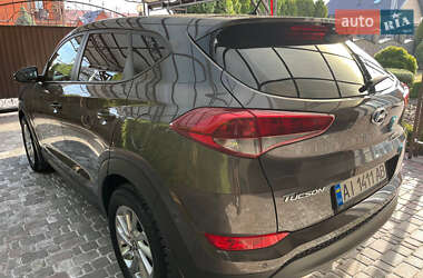 Внедорожник / Кроссовер Hyundai Tucson 2016 в 