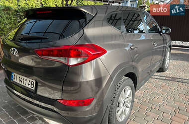 Внедорожник / Кроссовер Hyundai Tucson 2016 в 