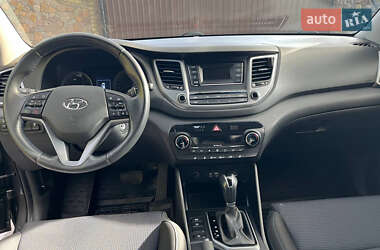 Внедорожник / Кроссовер Hyundai Tucson 2016 в 