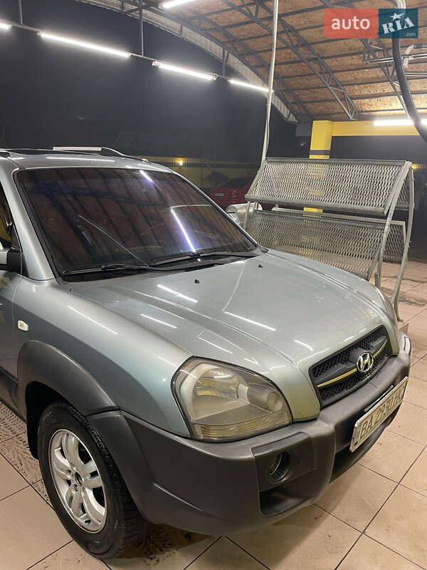 Позашляховик / Кросовер Hyundai Tucson 2008 в Гайвороні