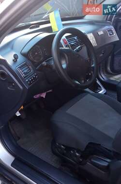 Внедорожник / Кроссовер Hyundai Tucson 2006 в 