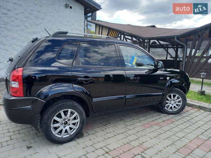 Позашляховик / Кросовер Hyundai Tucson 2008 в Косові