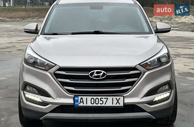 Внедорожник / Кроссовер Hyundai Tucson 2016 в 