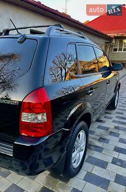 Внедорожник / Кроссовер Hyundai Tucson 2008 в 