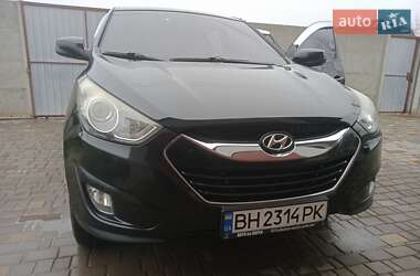 Внедорожник / Кроссовер Hyundai Tucson 2012 в 