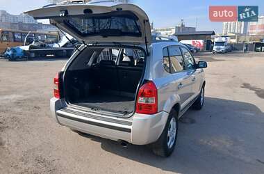 Внедорожник / Кроссовер Hyundai Tucson 2005 в 