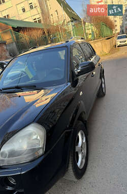 Внедорожник / Кроссовер Hyundai Tucson 2006 в 