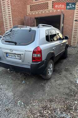Позашляховик / Кросовер Hyundai Tucson 2012 в 