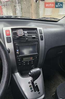 Позашляховик / Кросовер Hyundai Tucson 2012 в 