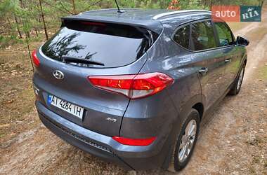 Внедорожник / Кроссовер Hyundai Tucson 2015 в 