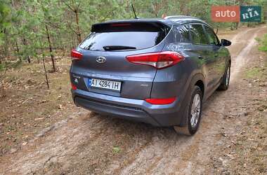 Внедорожник / Кроссовер Hyundai Tucson 2015 в 