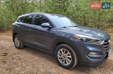 Внедорожник / Кроссовер Hyundai Tucson 2015 в 