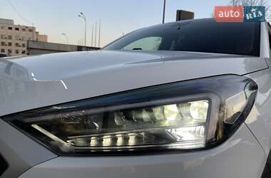 Внедорожник / Кроссовер Hyundai Tucson 2019 в 