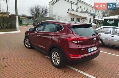 Позашляховик / Кросовер Hyundai Tucson 2016 в 
