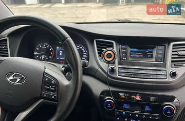 Внедорожник / Кроссовер Hyundai Tucson 2017 в 