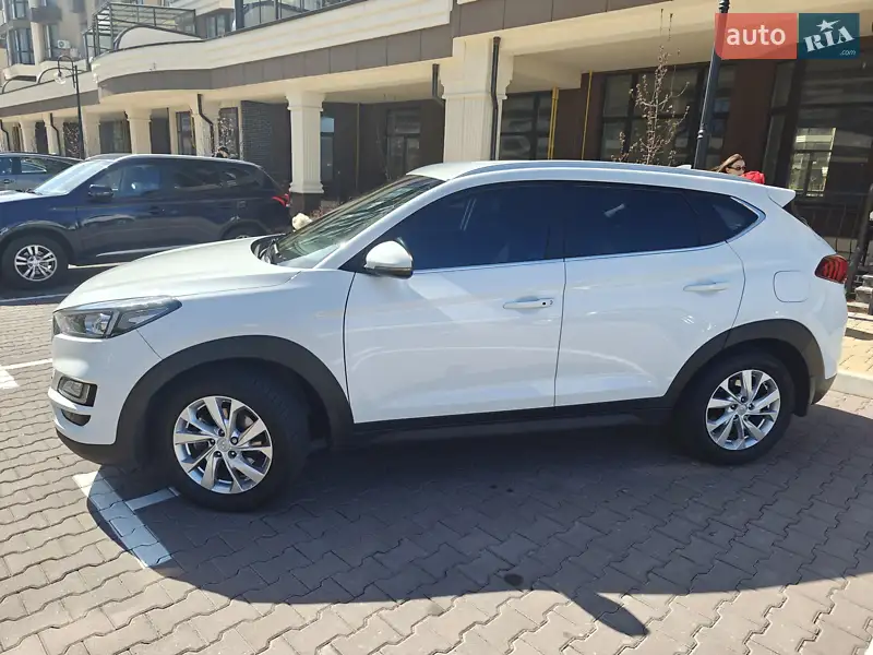 Позашляховик / Кросовер Hyundai Tucson 2019 в 