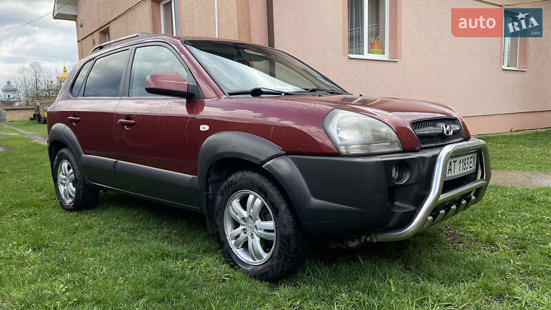 Внедорожник / Кроссовер Hyundai Tucson 2006 в 