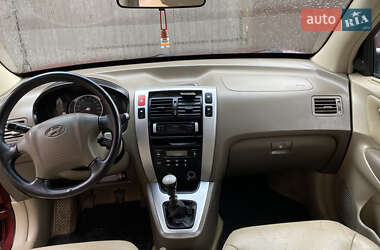 Внедорожник / Кроссовер Hyundai Tucson 2006 в 