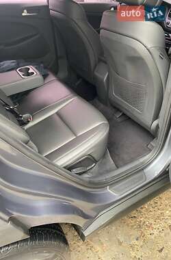 Внедорожник / Кроссовер Hyundai Tucson 2017 в 
