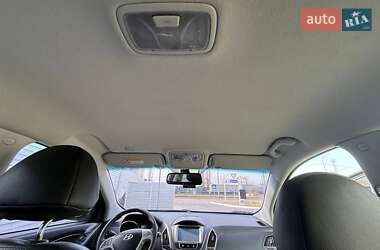 Позашляховик / Кросовер Hyundai Tucson 2011 в 