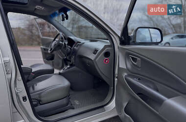 Позашляховик / Кросовер Hyundai Tucson 2007 в 