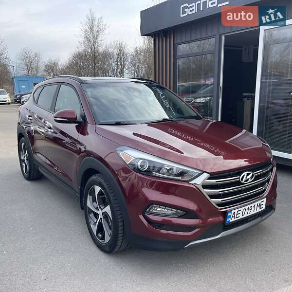 Позашляховик / Кросовер Hyundai Tucson 2016 в 