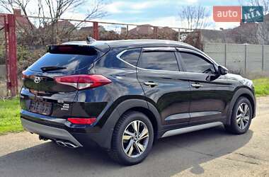 Внедорожник / Кроссовер Hyundai Tucson 2017 в 