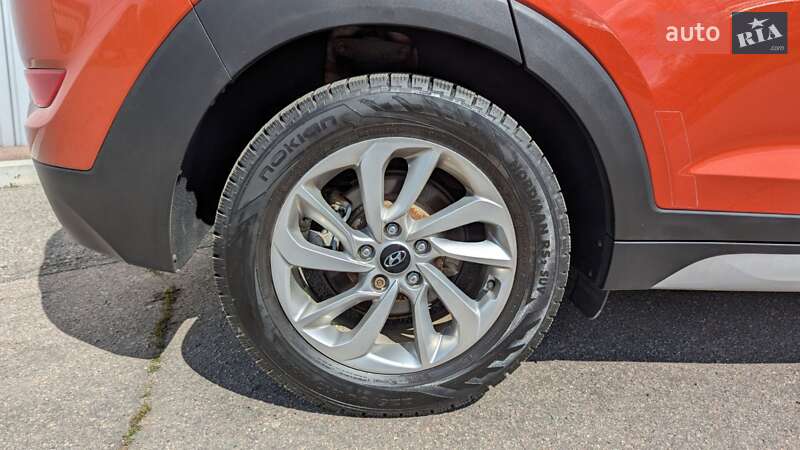 Позашляховик / Кросовер Hyundai Tucson 2016 в Харкові